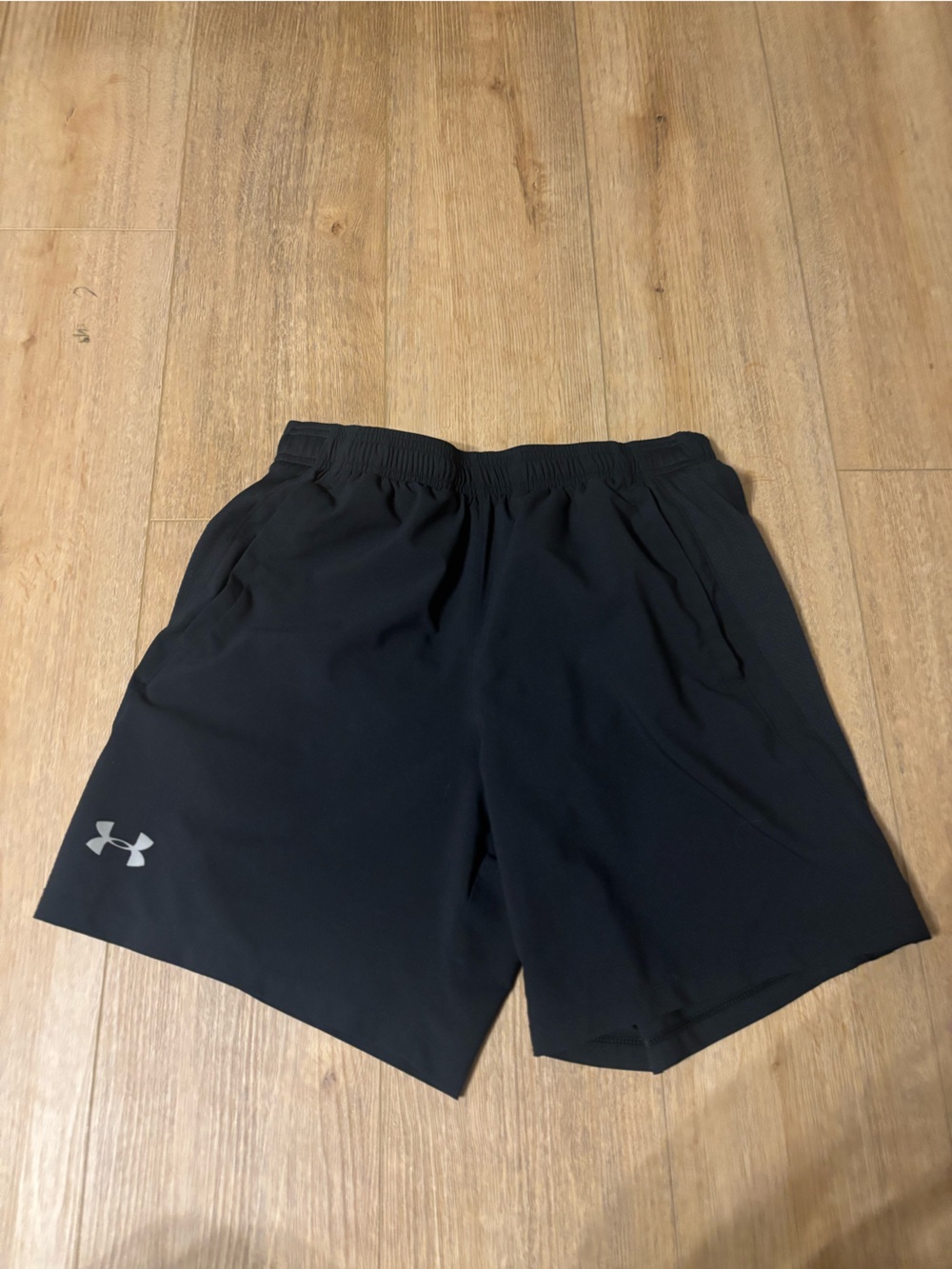 Men’s fitted under armour shorts